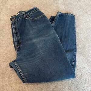 Levis Strauss & Co 522 Women's Tapered Fit Medium Wash Denim‎ Size 20 Short